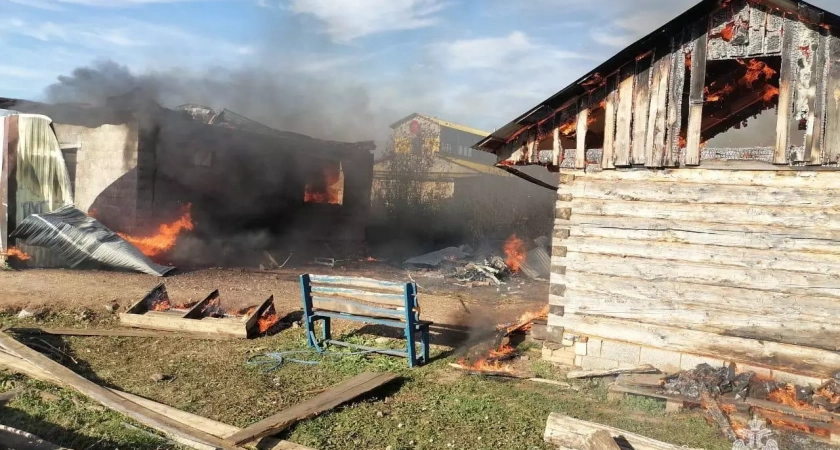В Краснокамском районе Башкортостана сгорел дом многодетной семьи