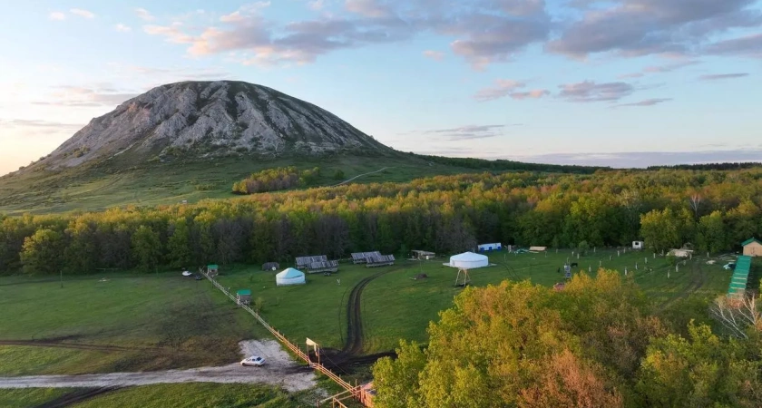 Башкортостан приглашает на осенние турпоездки: тёплая погода и красивые природные парки