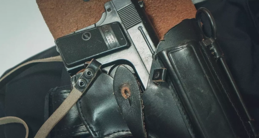 Вандалы обстреляли баннер соляной комнаты в Уфе 