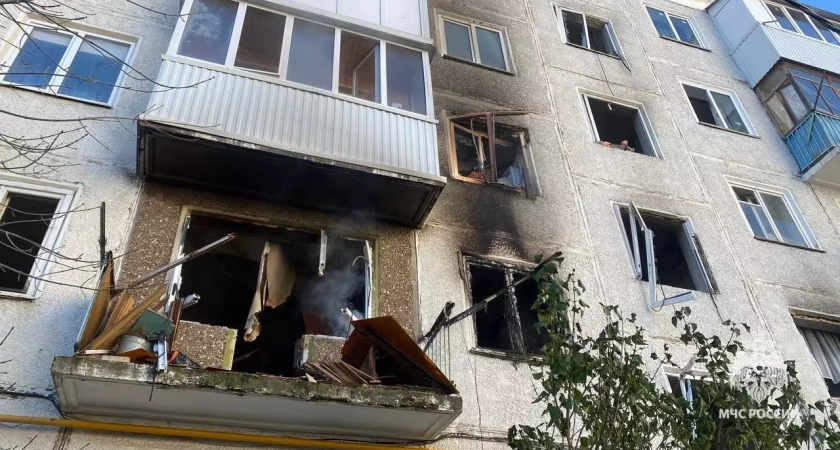 Два человека пострадали при взрыве газа в жилом доме Уфы