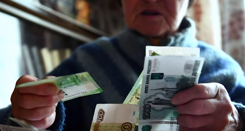 Пенсионерка из Уфы потеряла 580 тысяч рублей из-за виртуального романа