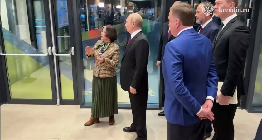 Путин посетил новый Центр фехтования в Уфе