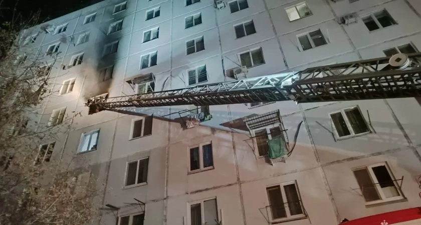 Пожар в общежитии Уфы: погиб мужчина, эвакуировано 150 человек