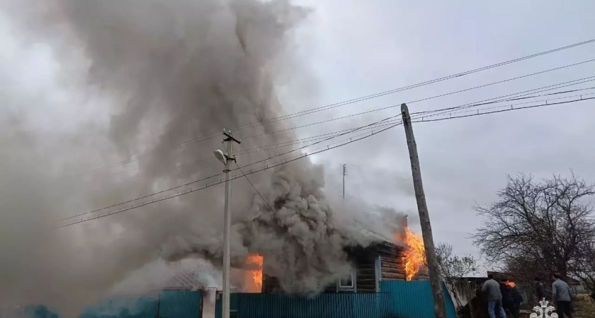 В пожаре под Бирском погиб мужчина, женщина спаслась