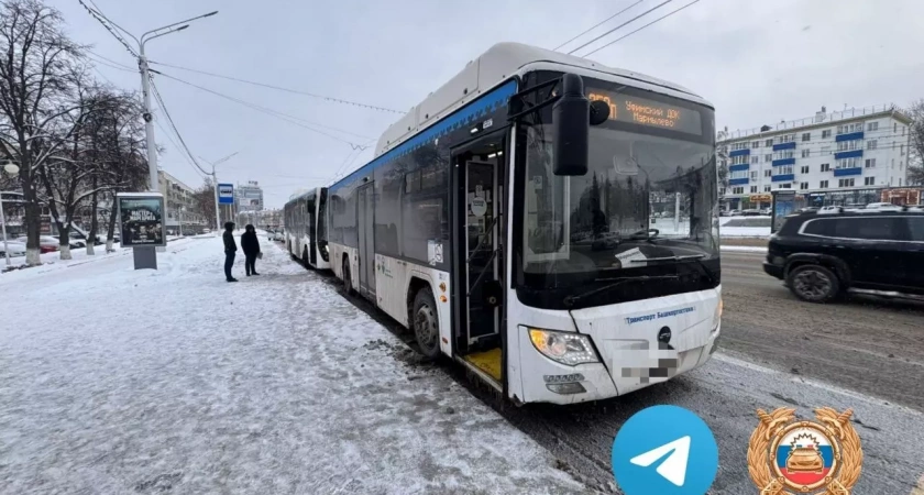В Уфе следователи проверят ДТП с двумя автобусами и пострадавшим пассажиром