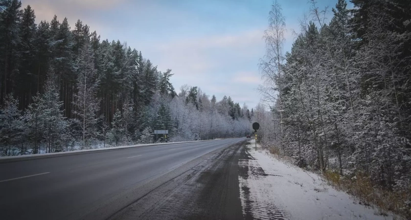В Башкирии из-за метели закрыли участок трассы М-5 для автобусов и грузовиков