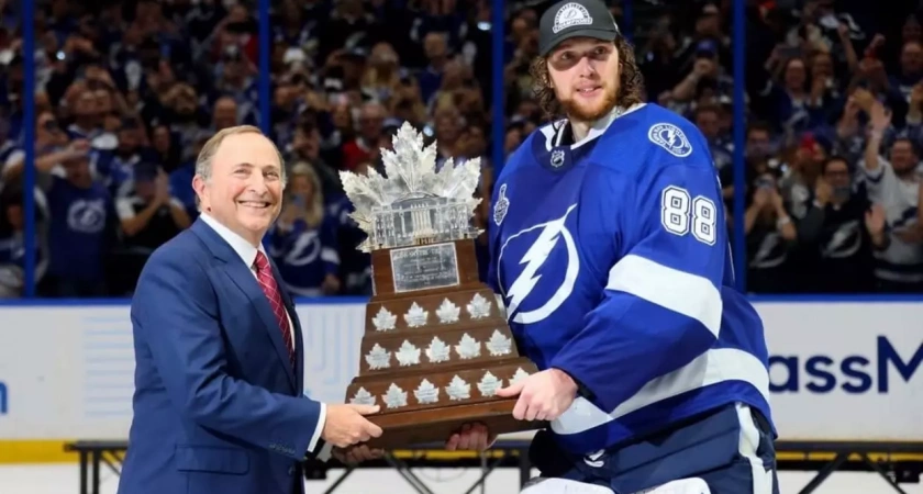 Воспитанник башкирского хоккея Андрей Василевский установил рекорд НХЛ по скорости достижения 300 побед