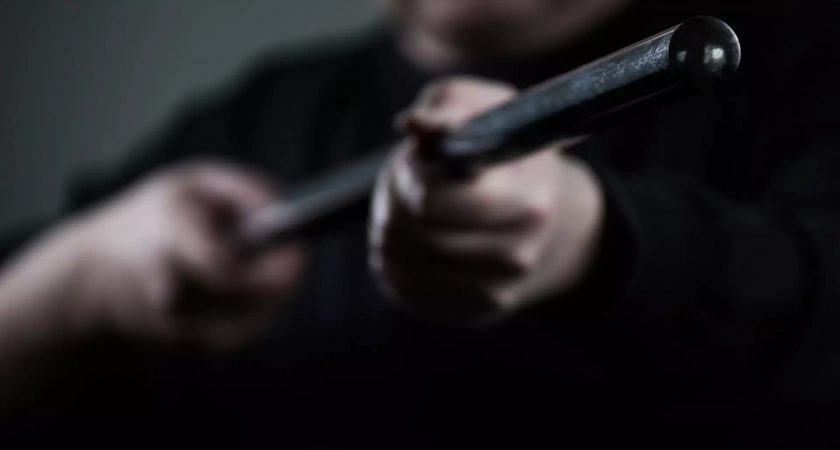 Уфимец получил 5 лет колонии за погром в автосалоне и нападение на полицейского