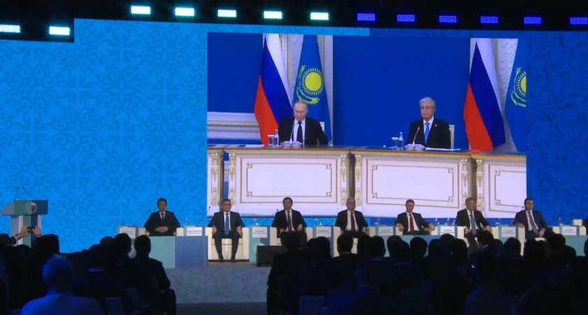 Путин и Токаев провели форум межрегионального сотрудничества в Астане