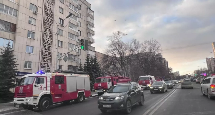 В уфимском лицее эвакуировали 300 учеников из-за пожара в кабинете труда