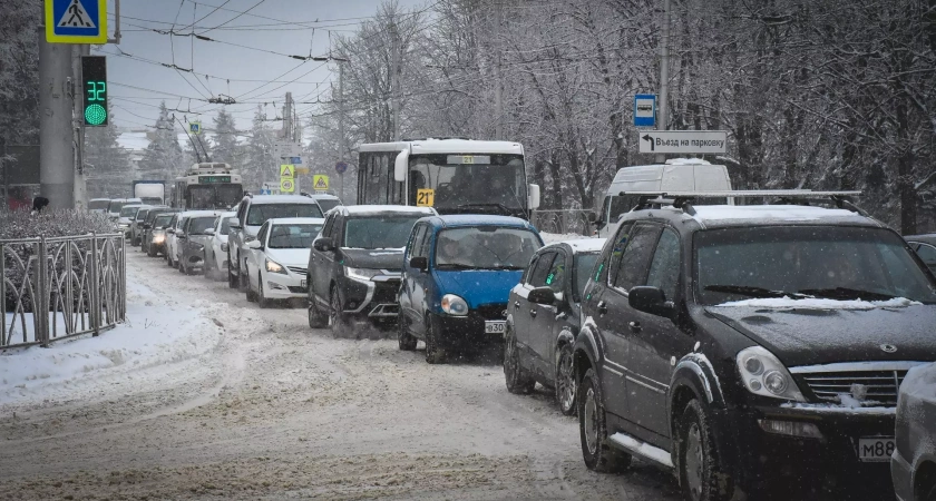 В Башкирии закрыли трассу Уфа — Оренбург из-за метели