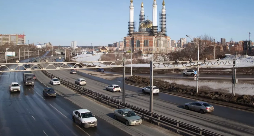 В Госдуме предложили в 6 раз увеличить штраф за отсутствие знака "Тихоход"