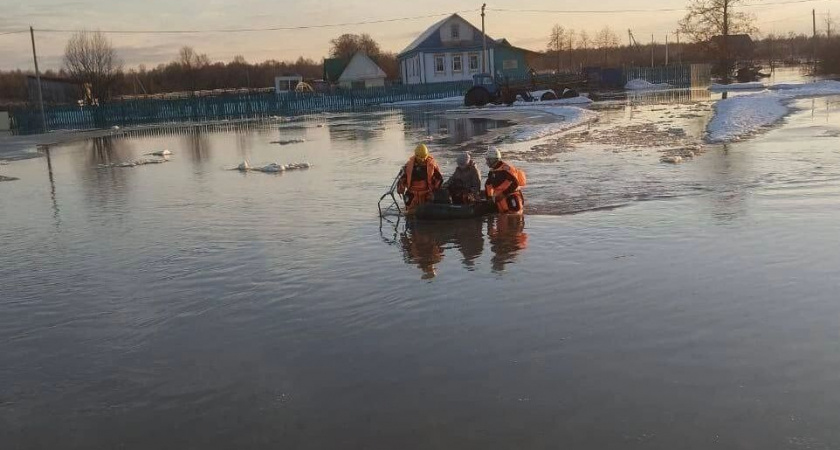 Паводок разрушил мост в башкирской деревне Отнурок