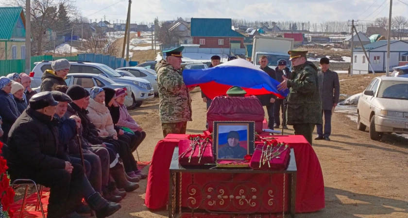 Контрактник из Башкирии погиб на Донбассе, оставив пятерых детей