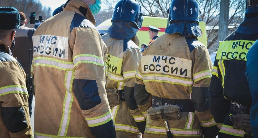 В Уфе загорелся мебельный центр на Индустриальном шоссе