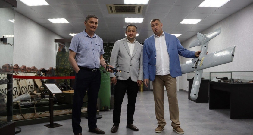 Чиновники Уфы привезли трофейные украинские беспилотники в музей