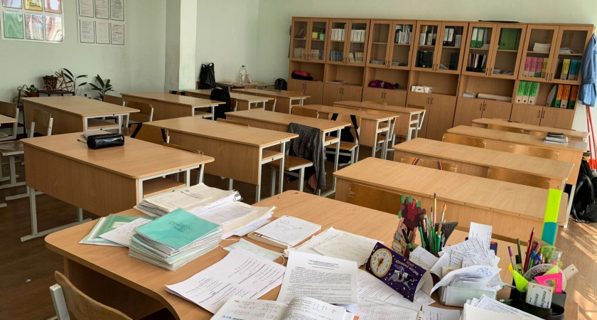 Директор школы в Белорецке получила условный срок за вымогательство денег у учителей