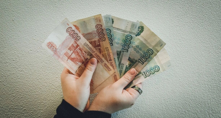 Студенты-сироты смогут подрабатывать летом без потери социальных выплат