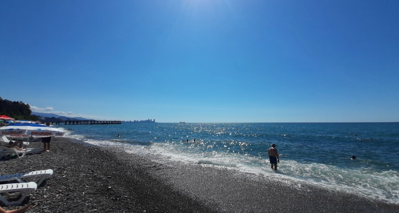 Скрытый райский пляж на Черном море с прозрачной водой - об этом молчат турагенты