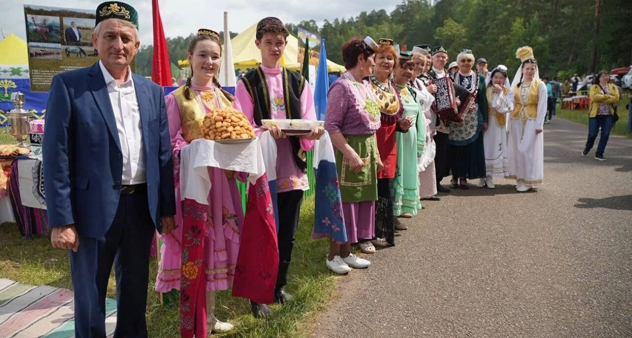 Премьер-министр Башкирии посетил Сабантуй в Краснокамском районе