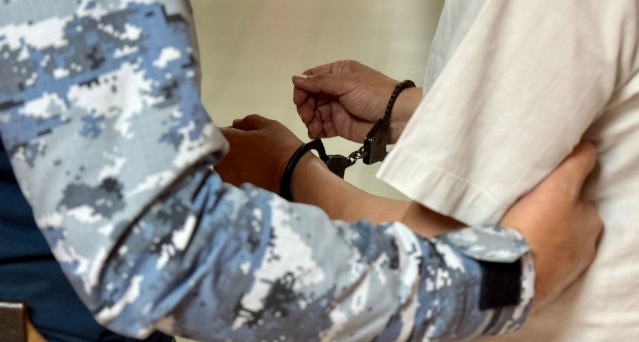 Должника по алиментам задержали у дома родителей в Башкирии
