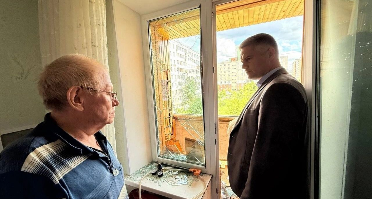 Взрыв углекислотного баллона на Гагарина в Уфе: выбило окна и повредило балкон
