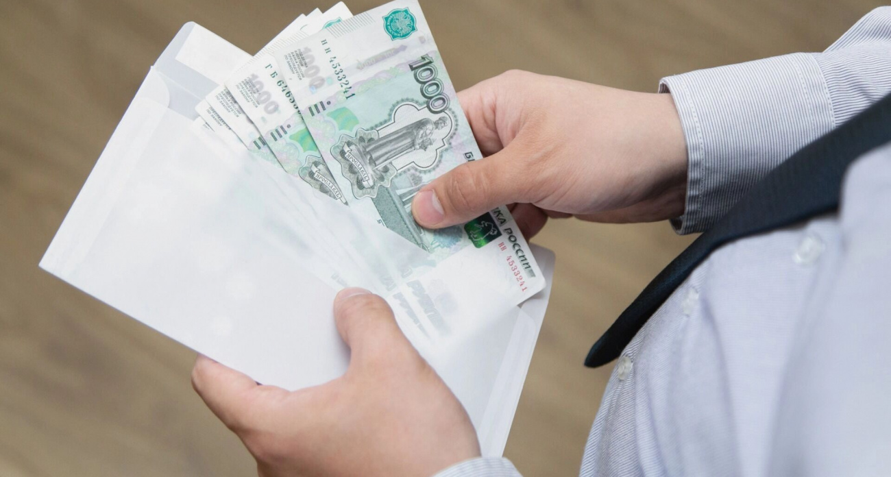 Экс-замглавы Бирска идет под суд за передачу 30 тысяч рублей мэру от подрядчика