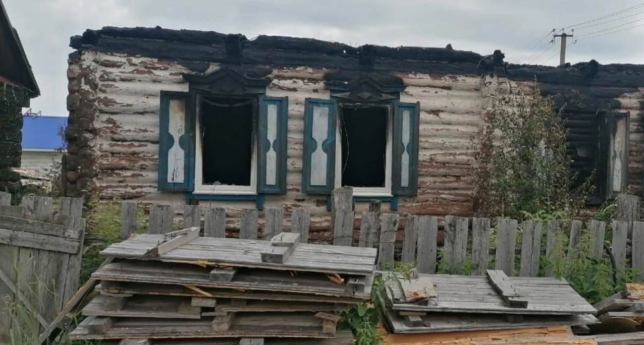 Пожар на 100 квадратных метрах унес жизнь 50-летнего мужчины в селе Алексеевка
