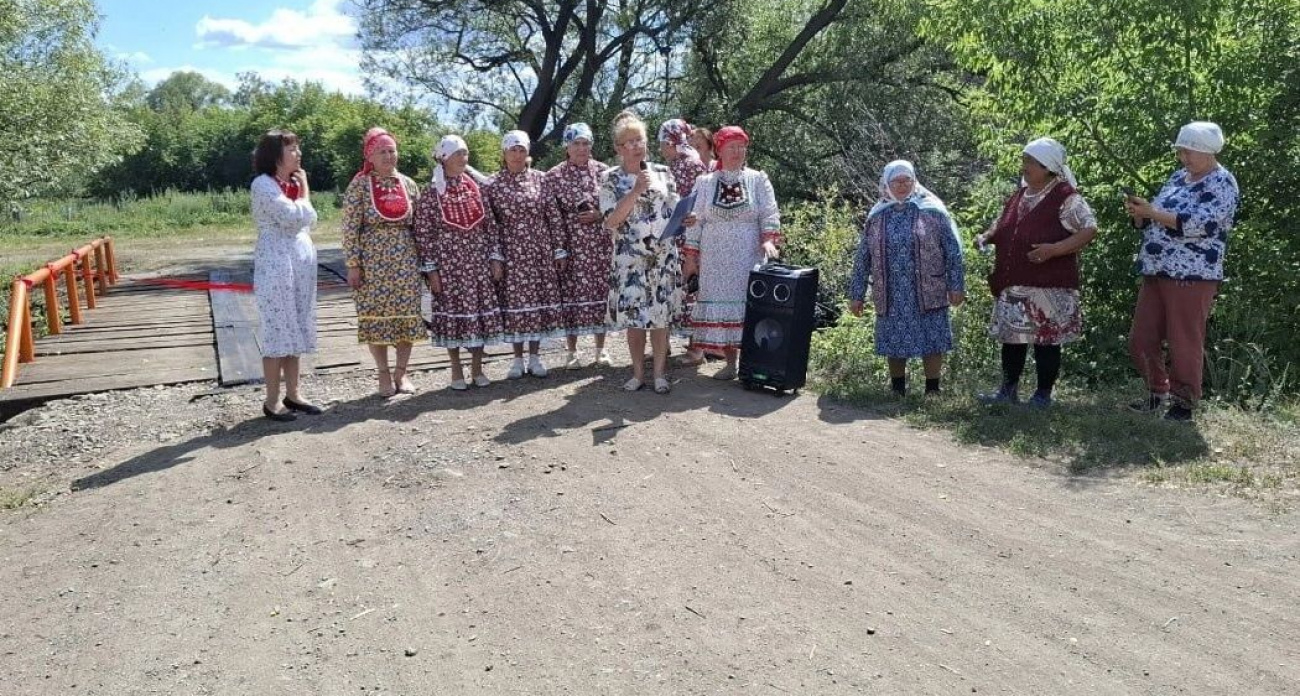 Жители башкирского села собрали по 1500 рублей и сами отремонтировали аварийный мост вместо чиновников