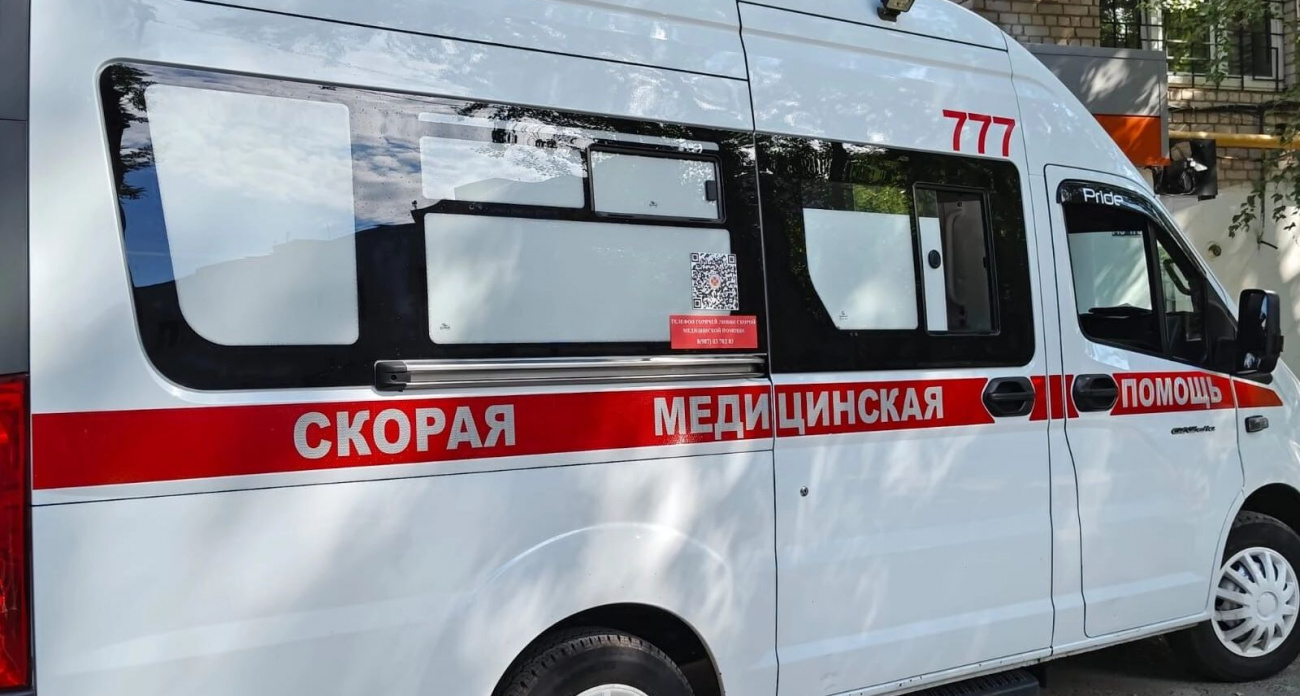 Женщину после ДТП с двумя подростками экстренно эвакуировали вертолетом в Уфе