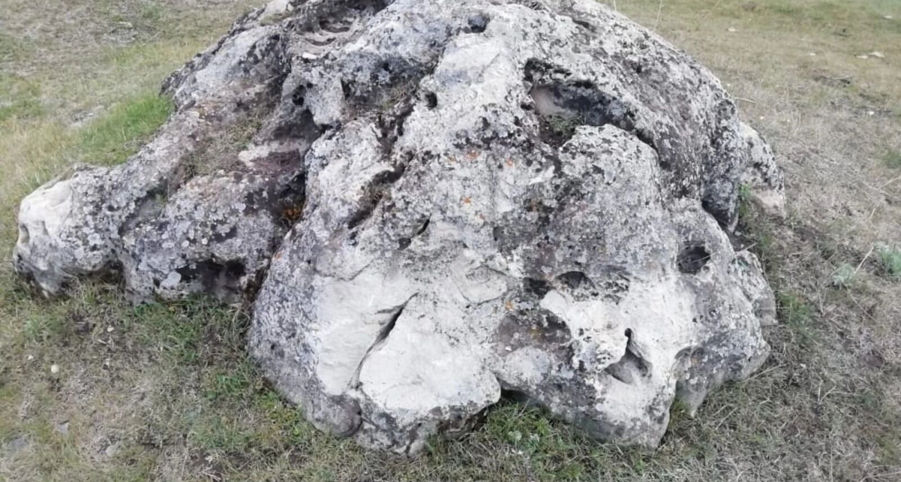 В Башкортостане найден валун с "глазами", где казнили сподвижников Пугачева при Екатерине II