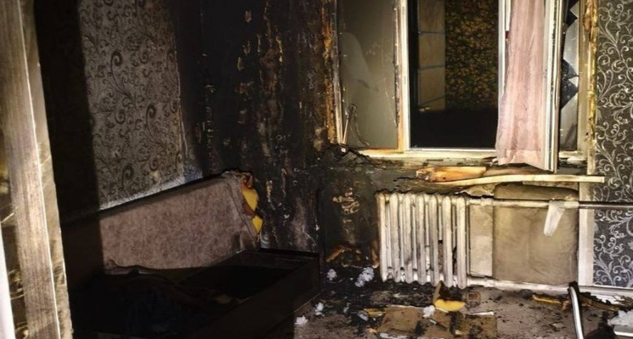 За 5 минут: пожарные спасли пятерых из горящей многоэтажки в Уфе