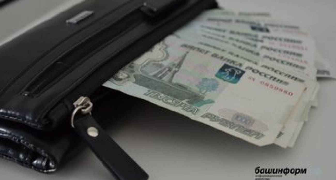 В Уфе ищут 409 сотрудников: зарплаты до 200 тысяч рублей на трёх крупнейших предприятиях