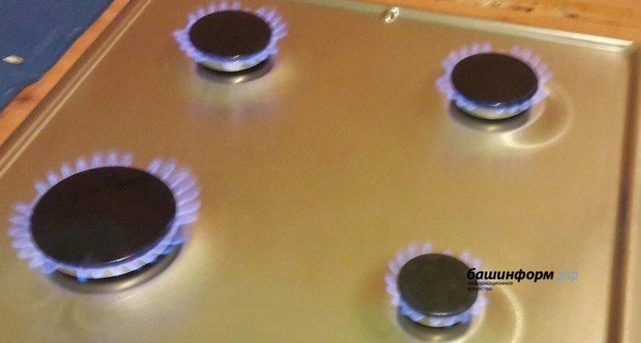 Спасатели через окно 10 этажа эвакуировали 87-летнюю пенсионерку, забывшую закрыть газ