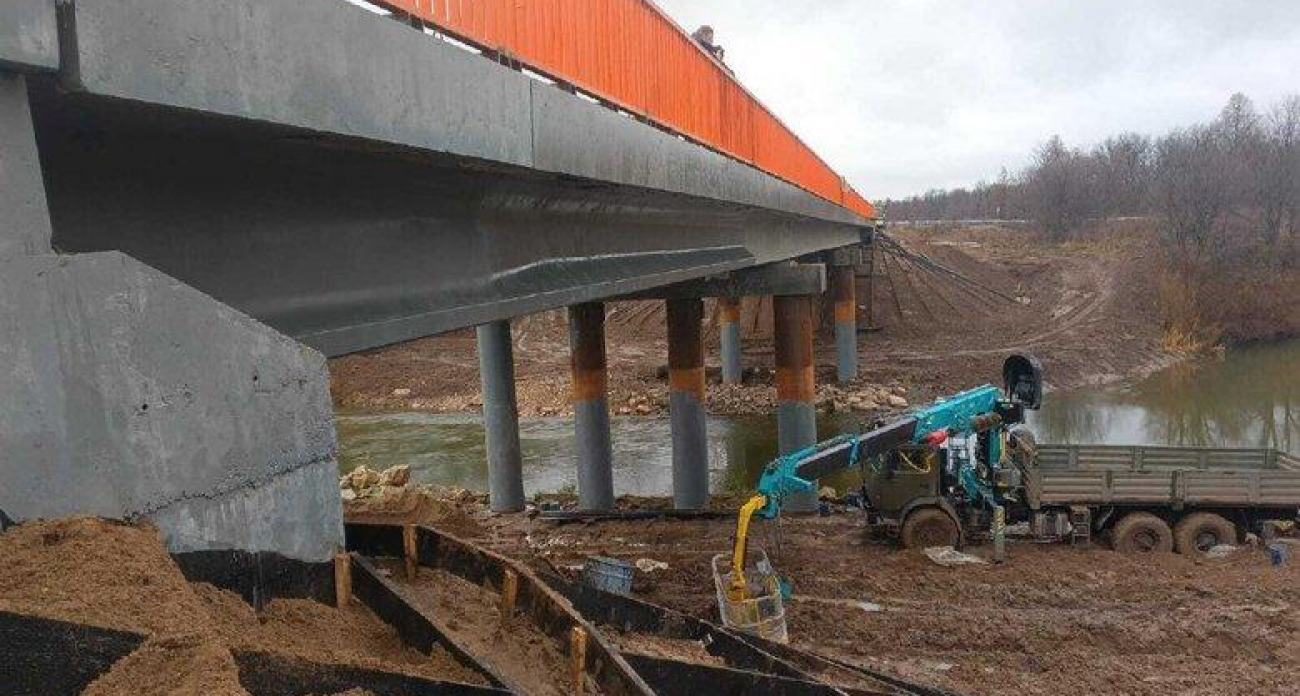 Мост к деревне Кузеево в Башкирии готов на 90%: остались асфальт и перила