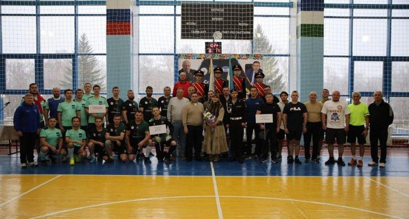 Четыре года без Владимира Куликова: в Стерлитамаке почтили память экс-мэра у его могилы