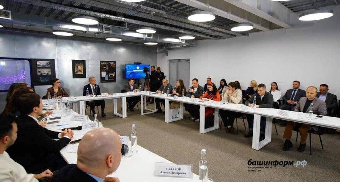 Хабиров пополнит библиотеку коворкинга «Люди» книгами из личной коллекции