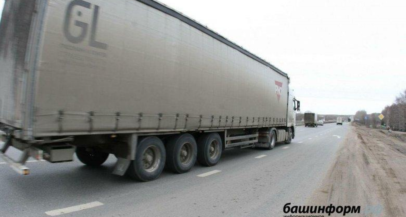 Массовые проверки грузовиков на трассе Уфа-Оренбург: под прицелом иностранные водители