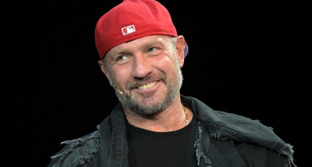 Костомаров вручил в Уфе чеки на 1,4 млн рублей и посетил выставку победителей рака