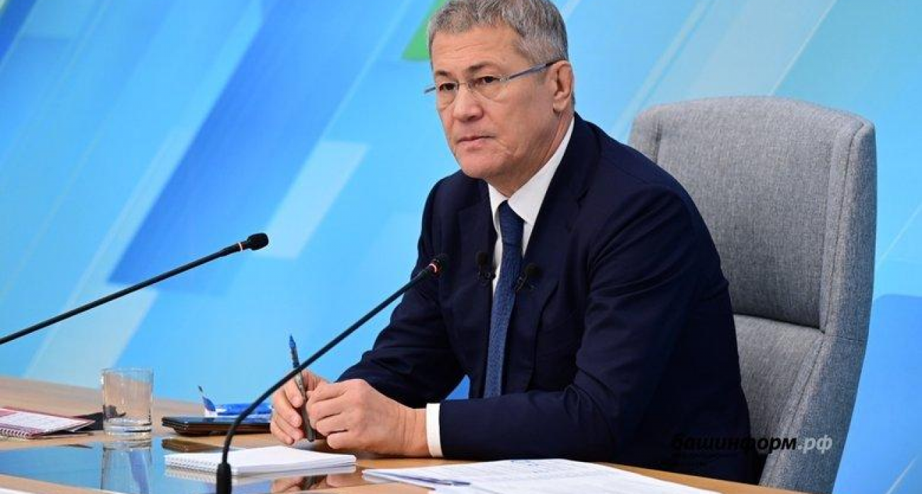 Дороги, ЖКХ и разбитые дворы: жители Башкирии завалили Хабирова 8629 обращениями