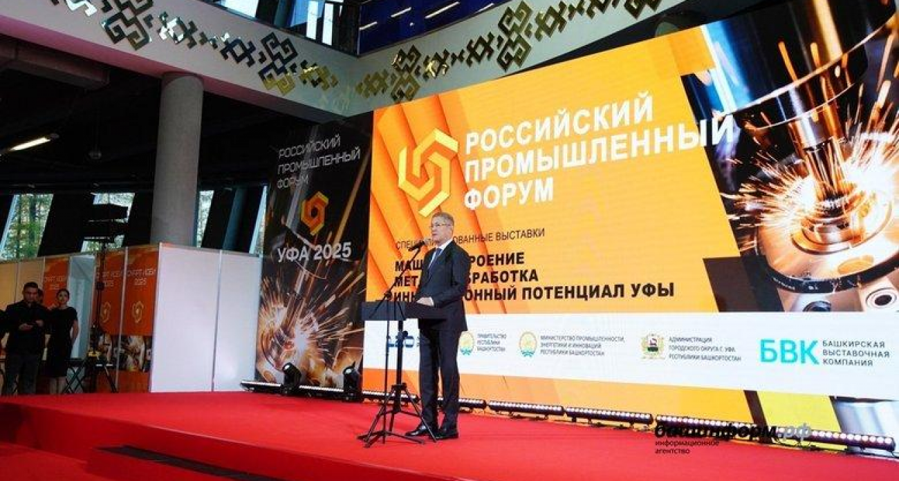 Хабиров запустил производства дымоходов и нефтеоборудования: 60 000 комплектов в месяц