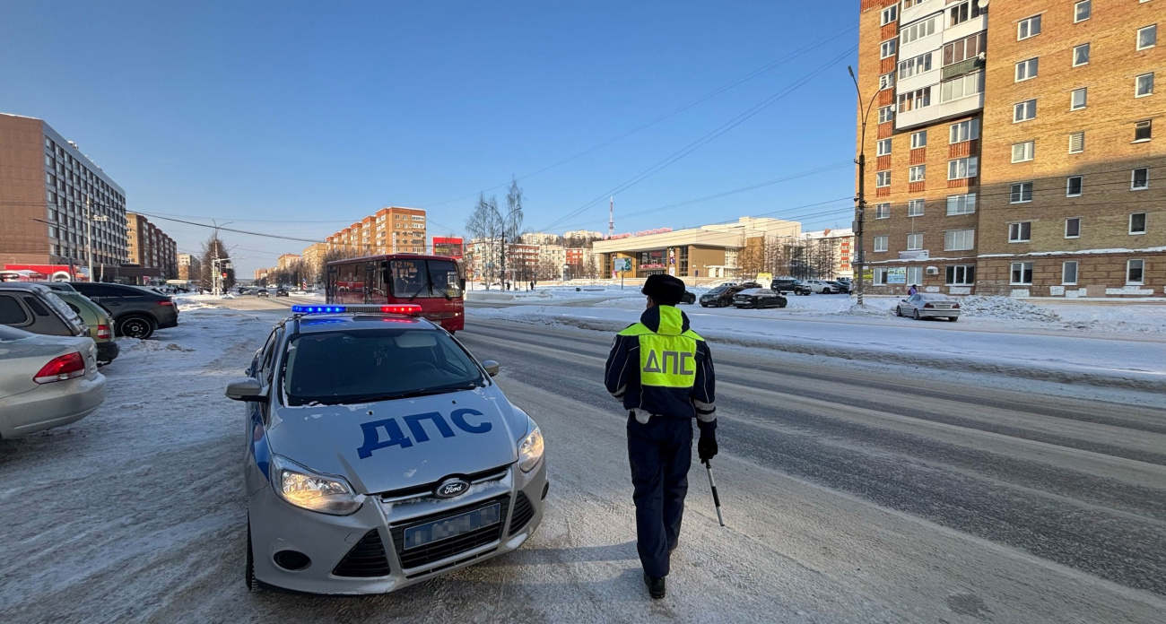 Должен ли водитель предъявлять документы на парковке? Что говорит закон