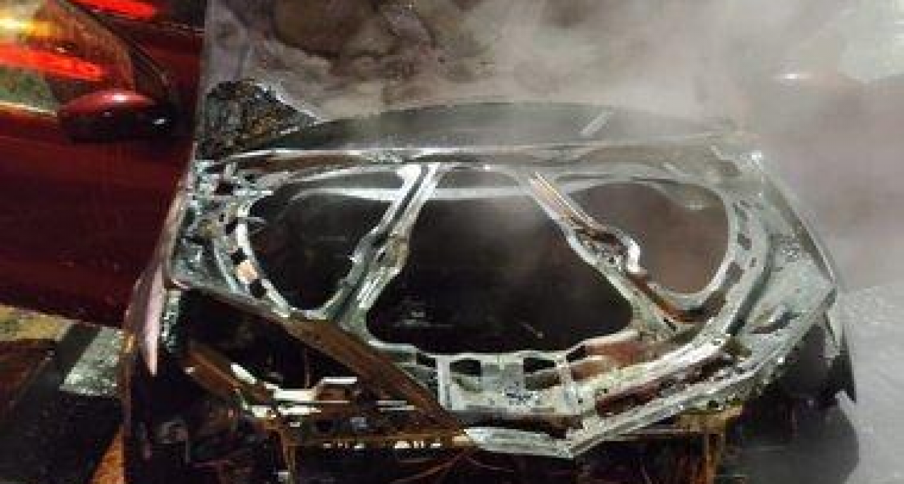 Volkswagen Polo вспыхнул на ходу, Ford Focus загорелся ночью: два пожара за сутки в Уфе