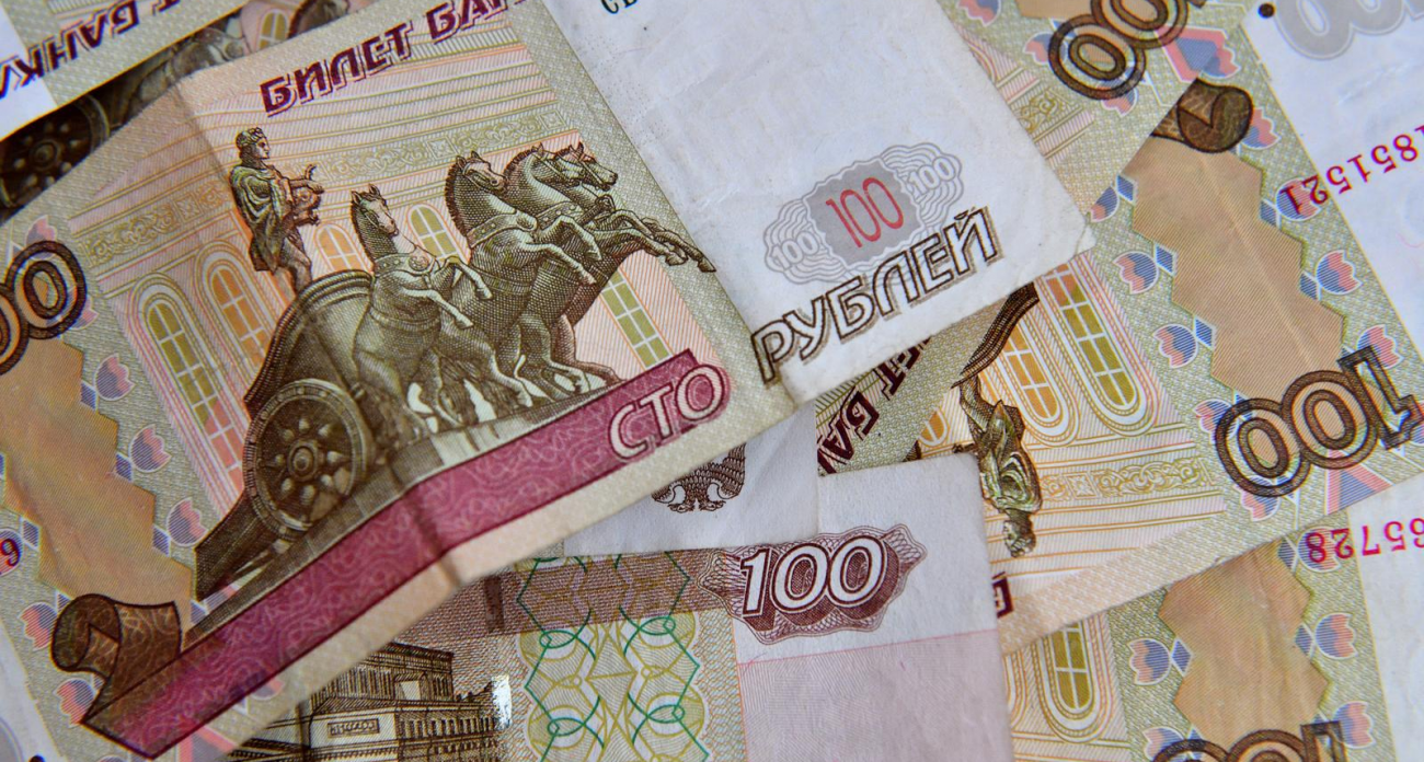 Директор тратил 7 млн на «иные цели» вместо зарплат: СК арестовал его элитные авто