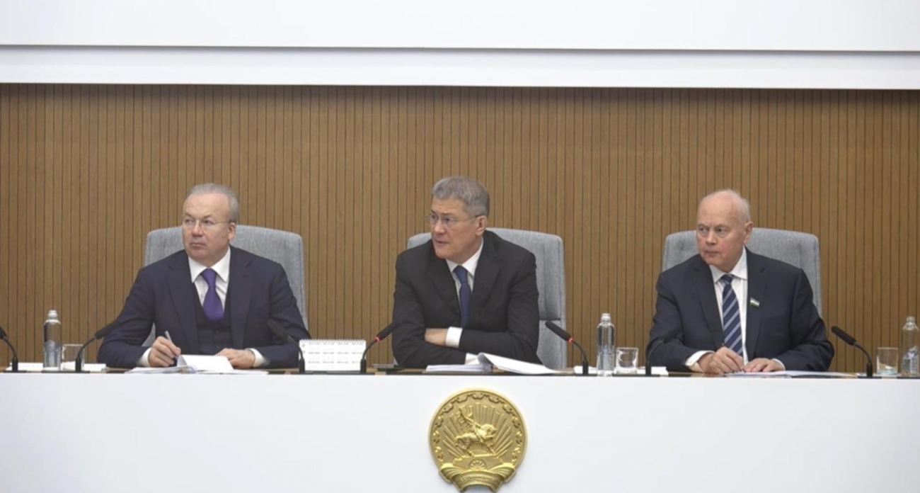 Хабиров потребовал открыть 6 поликлиник в Башкирии до конца декабря: люди ждут