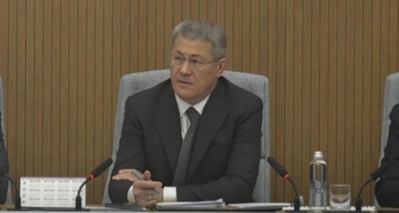 «Праздникам в госаппарате нет места»: Хабиров запретил чиновникам корпоративы во время СВО