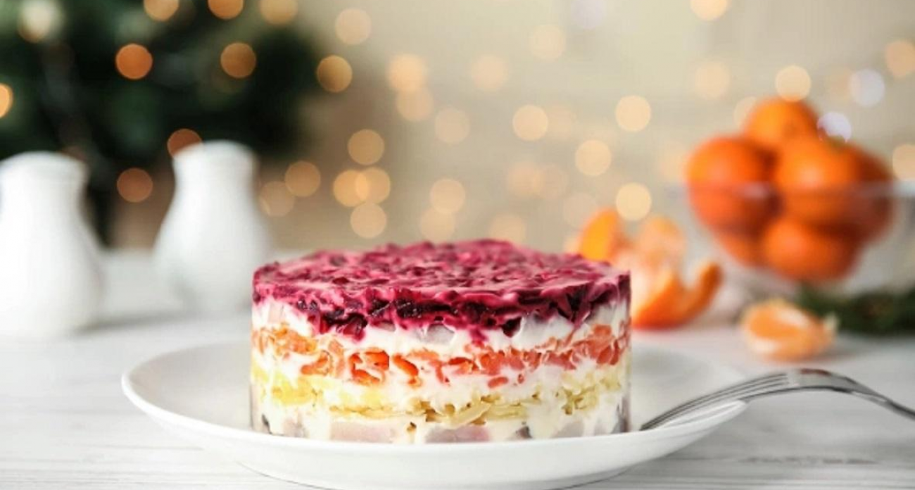 Салат под шубой подорожал на 23 рубля: свекла и яйца ударили по кошельку