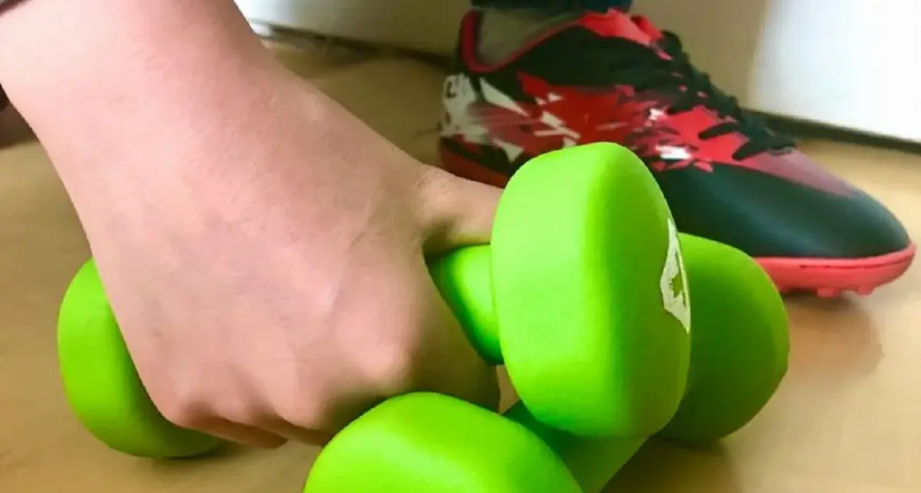 Врач назвала 5 упражнений, которые улучшают кровообращение и спасают от застоя