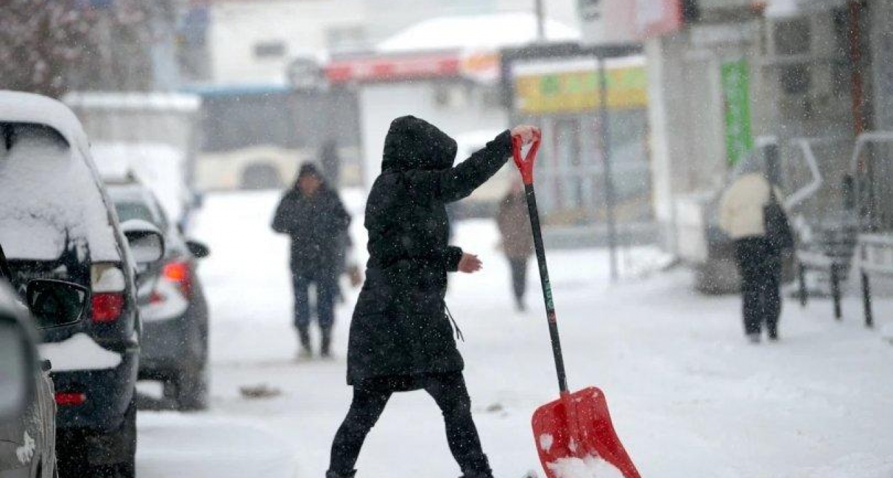 «Хватит с ними играться»: мэр Уфы потребует наказать УК за снег
