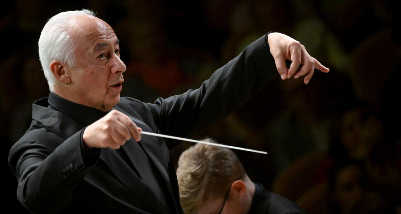 Путин наградил Спивакова званием Героя Труда за музыку и благотворительность